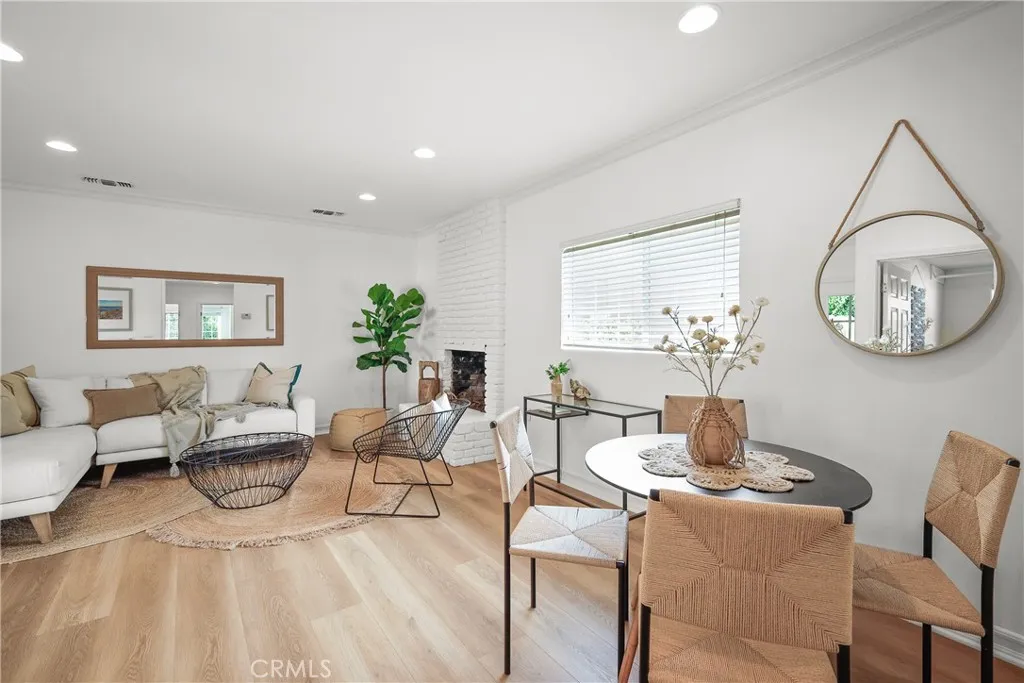 2482 New York Drive, Altadena, California 91001 home-pic-23